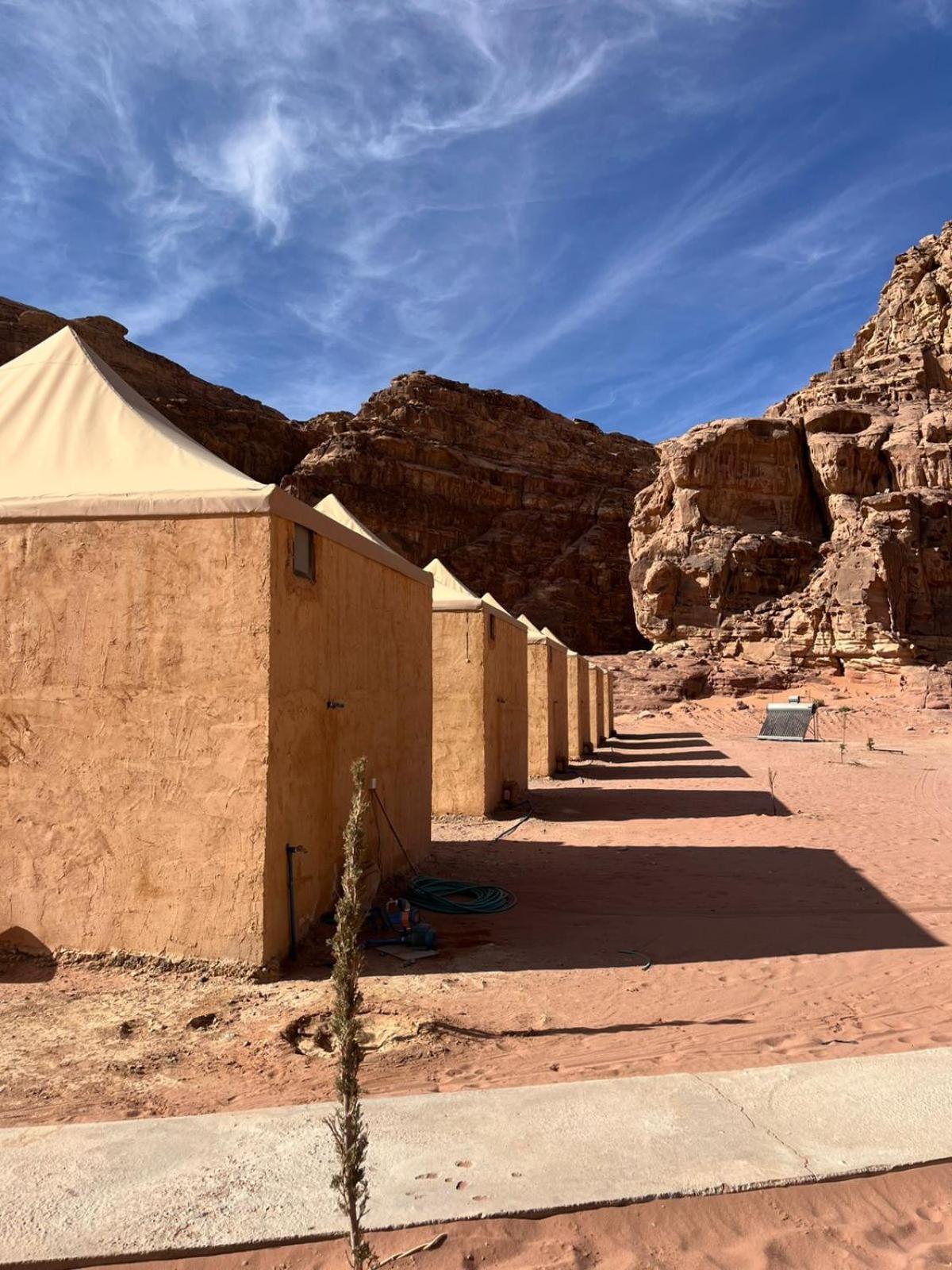 Desert Star Camp وادي رم المظهر الخارجي الصورة